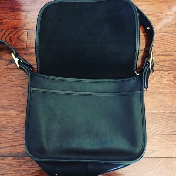🍄SOLD🍄 Black Coach Leather Crossbody - Picture 5 of 7